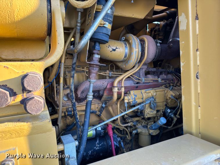 image for item EG7051 2000 Caterpillar 973 track loader