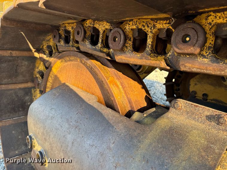 image for item EG7051 2000 Caterpillar 973 track loader