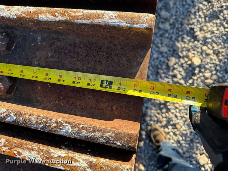 image for item EG7051 2000 Caterpillar 973 track loader