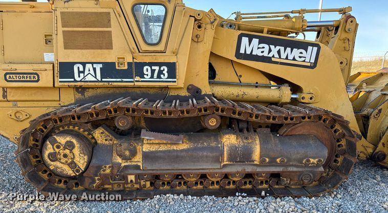 image for item EG7051 2000 Caterpillar 973 track loader