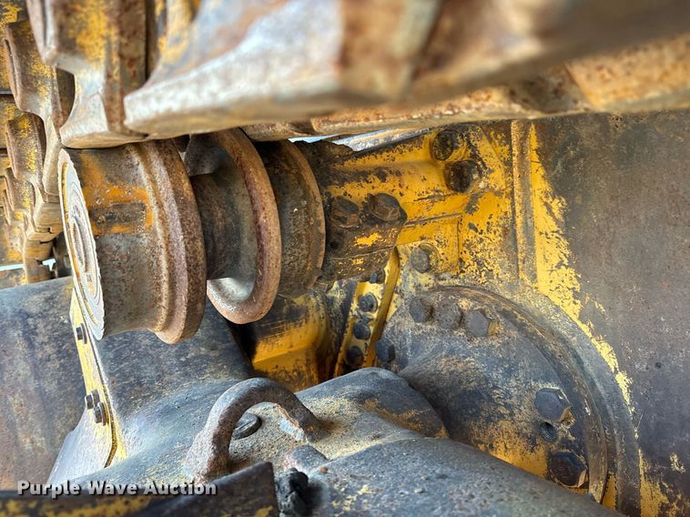 image for item EG7051 2000 Caterpillar 973 track loader