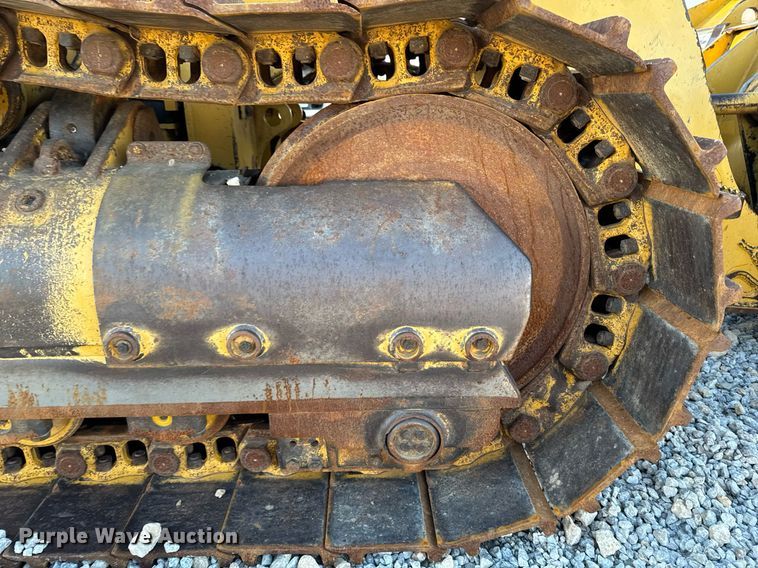 image for item EG7051 2000 Caterpillar 973 track loader