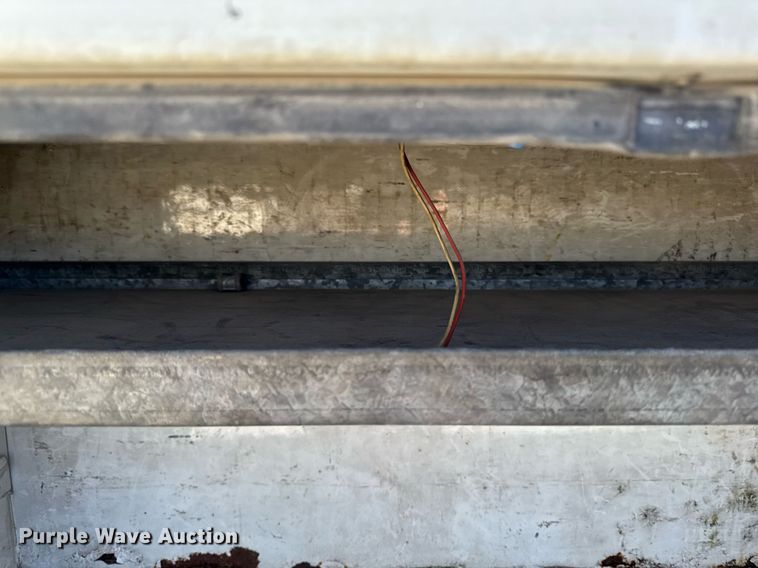 image for item EG7053 1998 International 4700 utility / service truck