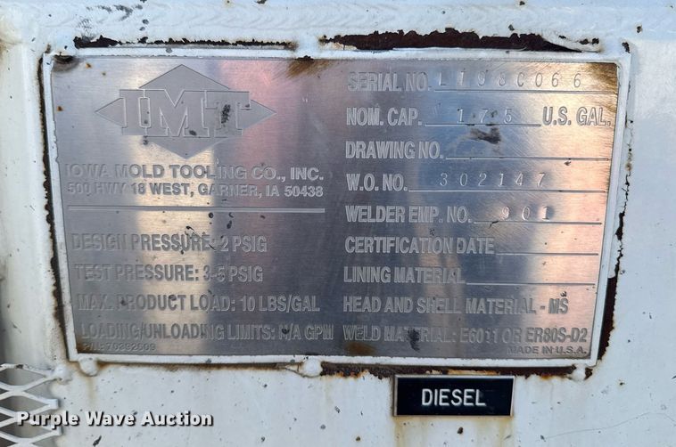 image for item EG7053 1998 International 4700 utility / service truck