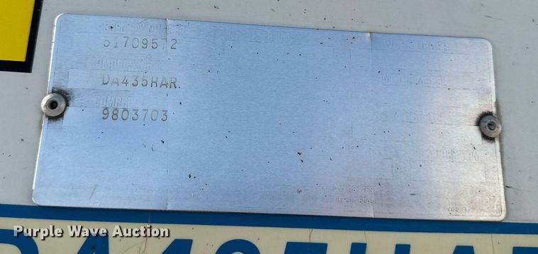 image for item EG7053 1998 International 4700 utility / service truck