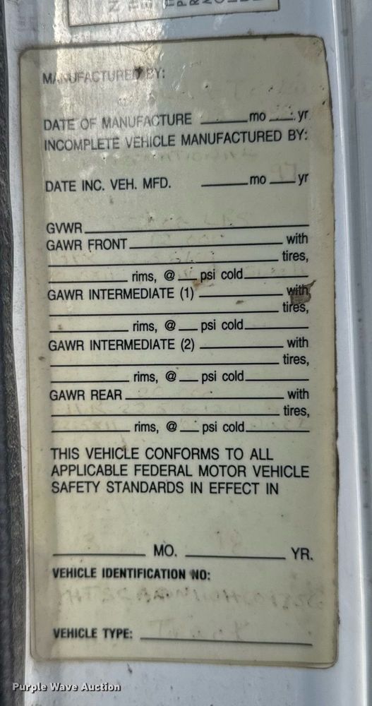 image for item EG7053 1998 International 4700 utility / service truck