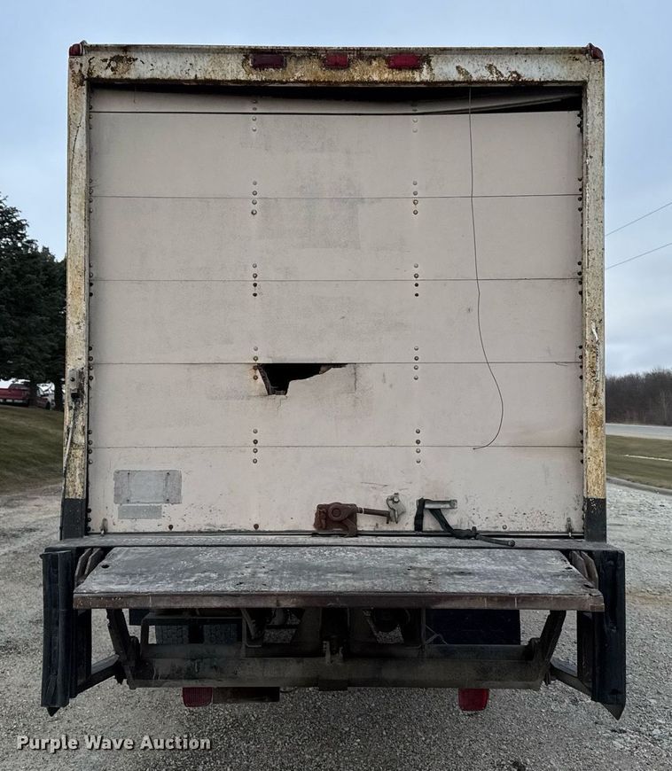 image for item EG7059 1995 Freightliner FL70 box truck