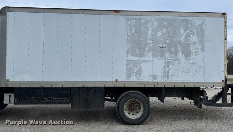 image for item EG7059 1995 Freightliner FL70 box truck