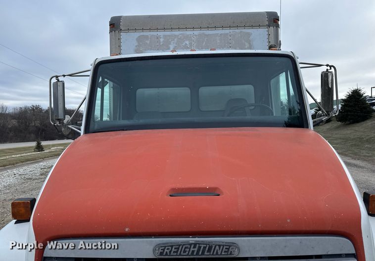 image for item EG7059 1995 Freightliner FL70 box truck