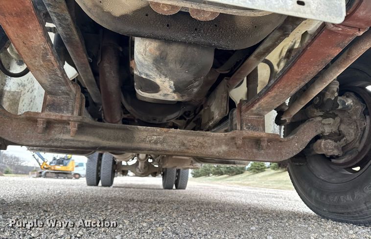 image for item EG7059 1995 Freightliner FL70 box truck