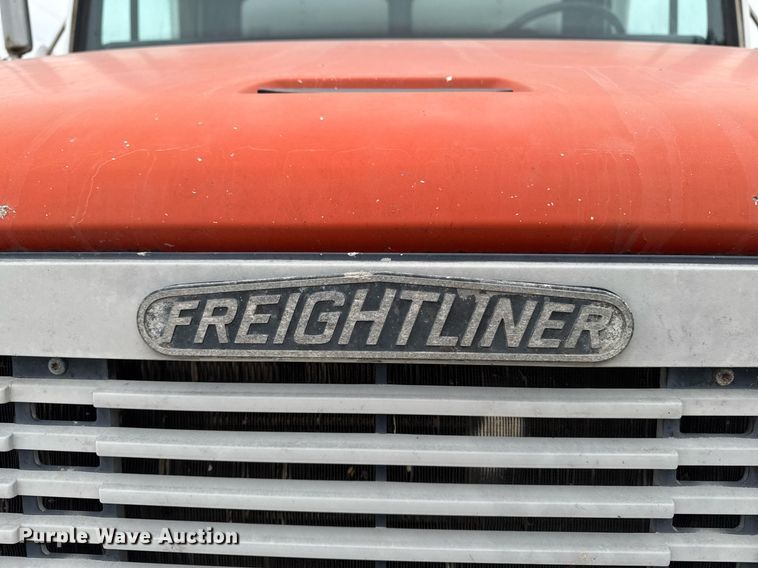 image for item EG7059 1995 Freightliner FL70 box truck