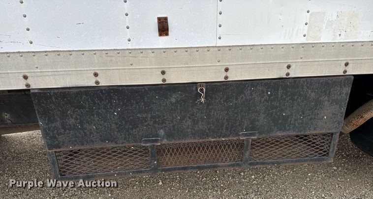 image for item EG7059 1995 Freightliner FL70 box truck