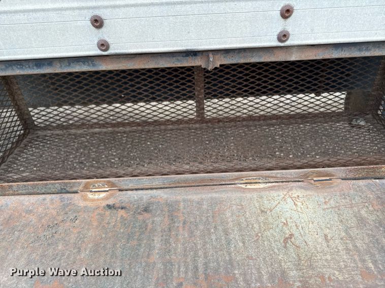 image for item EG7059 1995 Freightliner FL70 box truck