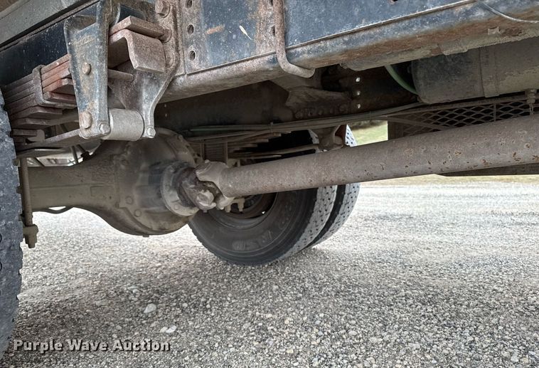 image for item EG7059 1995 Freightliner FL70 box truck