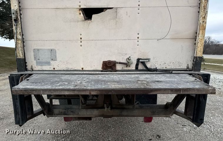 image for item EG7059 1995 Freightliner FL70 box truck