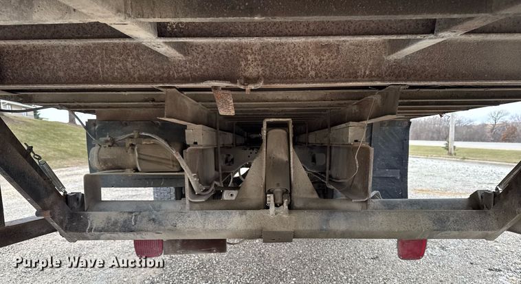 image for item EG7059 1995 Freightliner FL70 box truck