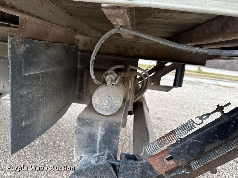 image for item EG7059 1995 Freightliner FL70 box truck