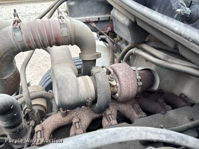 image for item EG7059 1995 Freightliner FL70 box truck