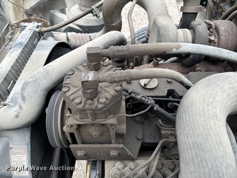 image for item EG7059 1995 Freightliner FL70 box truck