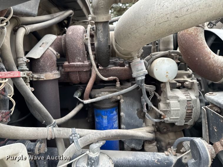 image for item EG7059 1995 Freightliner FL70 box truck