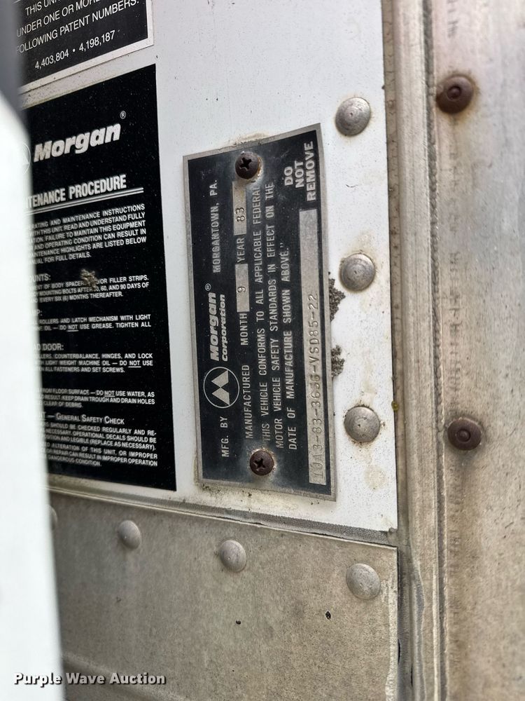 image for item EG7059 1995 Freightliner FL70 box truck