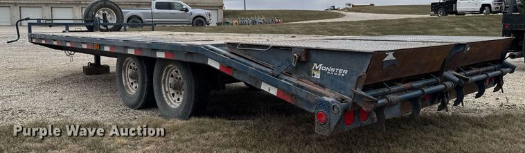 image for item EG7062 2015 PJ F8222 equipment trailer