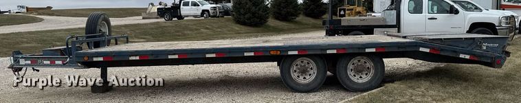 image for item EG7062 2015 PJ F8222 equipment trailer