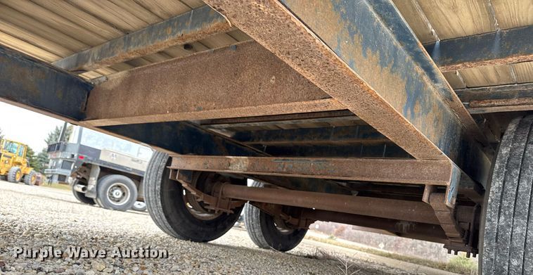 image for item EG7062 2015 PJ F8222 equipment trailer