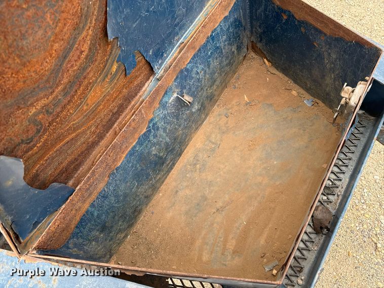 image for item EG7062 2015 PJ F8222 equipment trailer