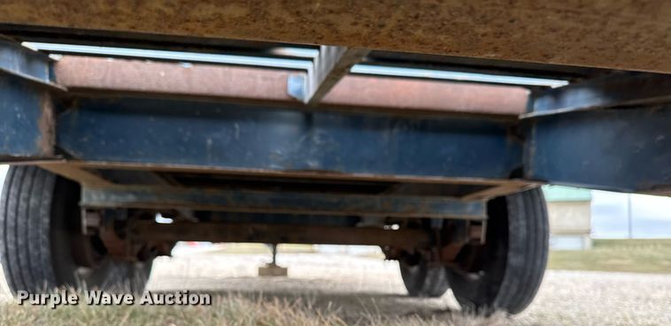 image for item EG7062 2015 PJ F8222 equipment trailer