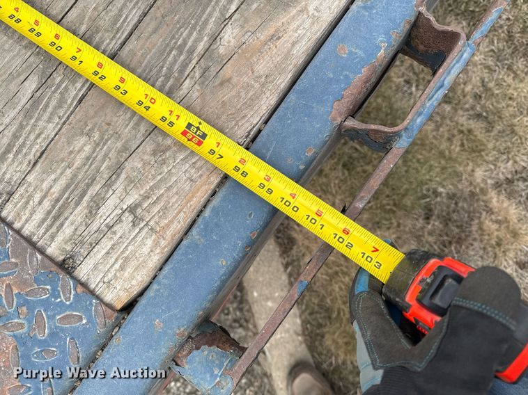 image for item EG7062 2015 PJ F8222 equipment trailer