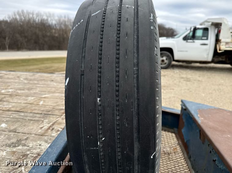 image for item EG7062 2015 PJ F8222 equipment trailer