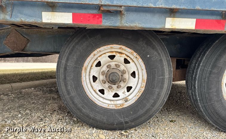 image for item EG7062 2015 PJ F8222 equipment trailer