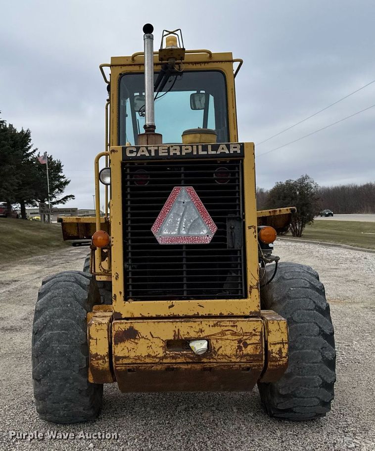 image for item EG7065 1985 Caterpillar IT28 wheel loader