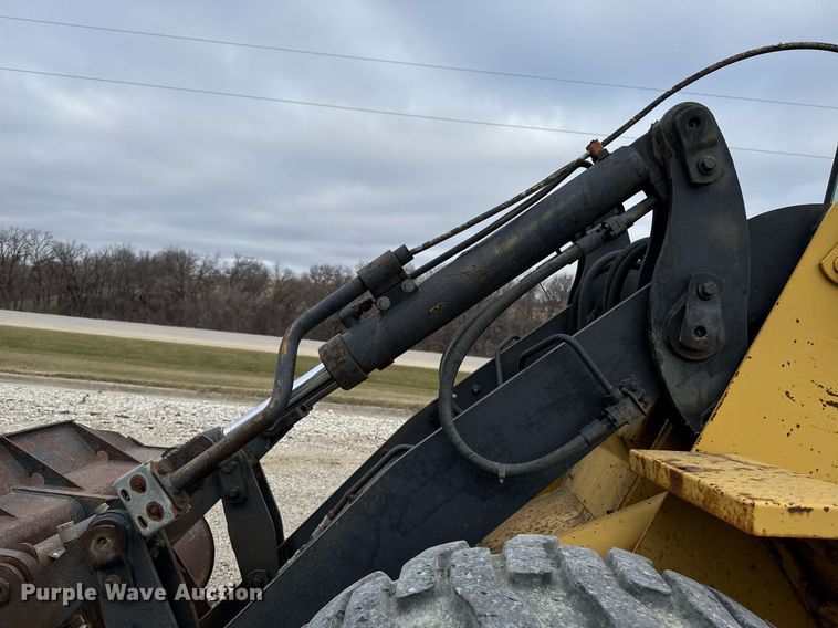 image for item EG7065 1985 Caterpillar IT28 wheel loader