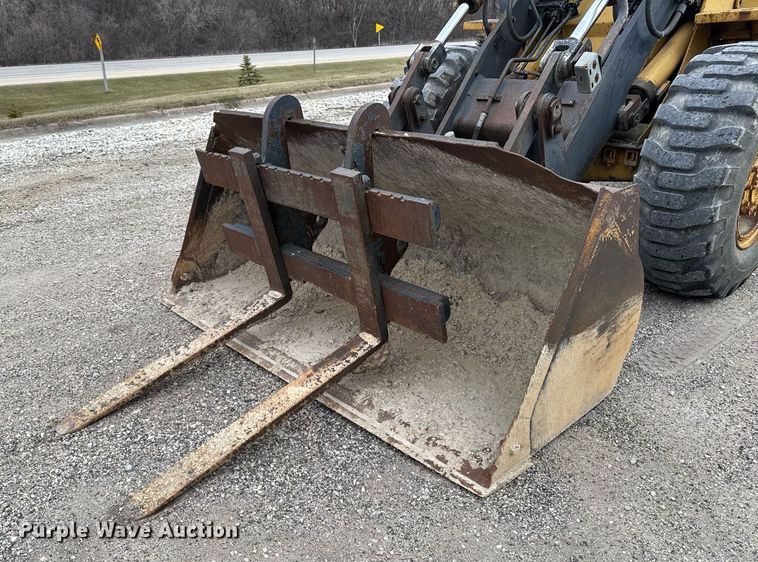 image for item EG7065 1985 Caterpillar IT28 wheel loader