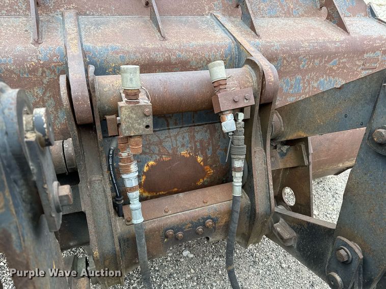 image for item EG7065 1985 Caterpillar IT28 wheel loader