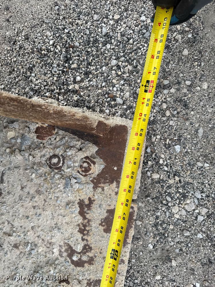 image for item EG7065 1985 Caterpillar IT28 wheel loader