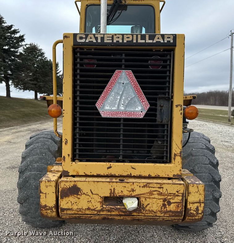 image for item EG7065 1985 Caterpillar IT28 wheel loader