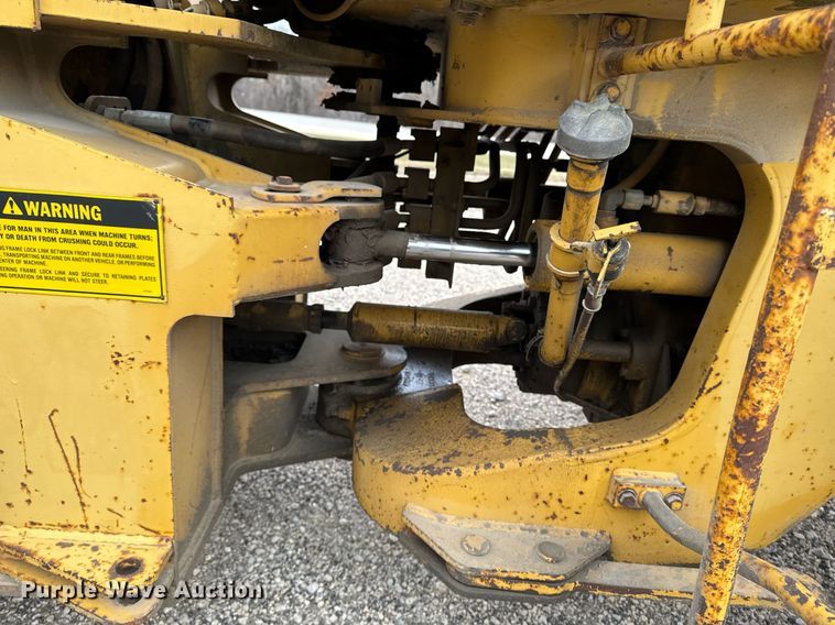 image for item EG7065 1985 Caterpillar IT28 wheel loader
