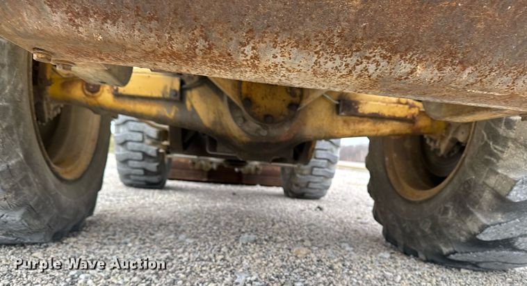 image for item EG7065 1985 Caterpillar IT28 wheel loader