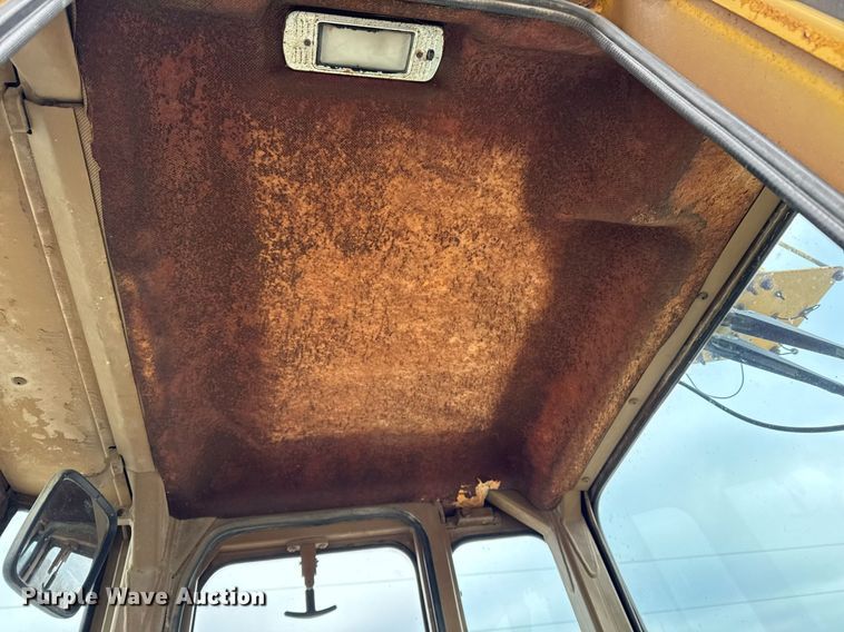 image for item EG7065 1985 Caterpillar IT28 wheel loader