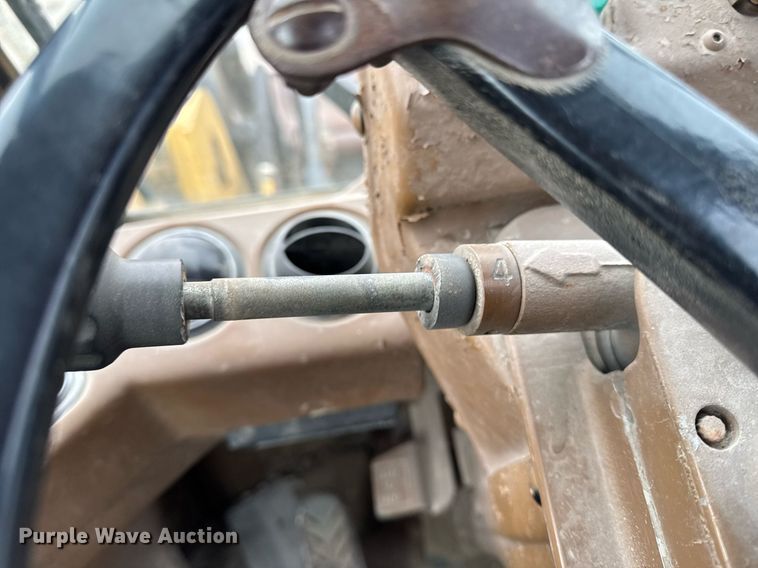 image for item EG7065 1985 Caterpillar IT28 wheel loader