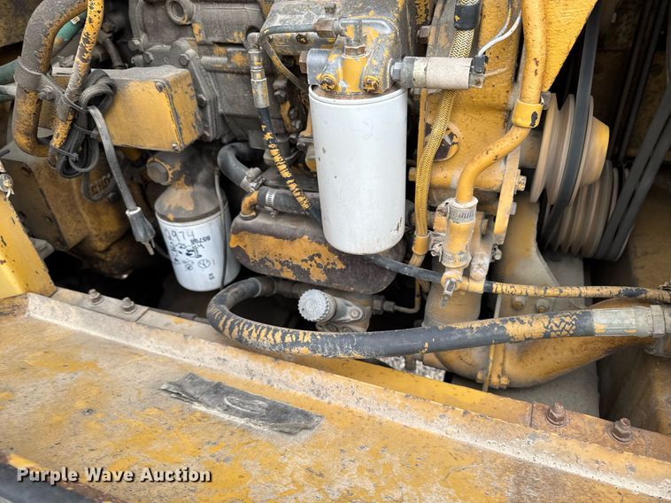image for item EG7065 1985 Caterpillar IT28 wheel loader