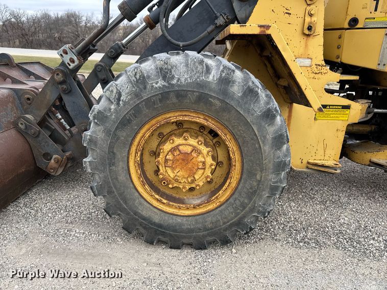 image for item EG7065 1985 Caterpillar IT28 wheel loader