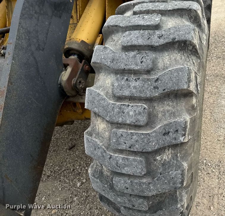 image for item EG7065 1985 Caterpillar IT28 wheel loader