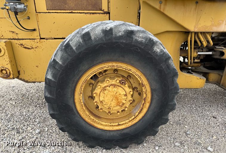image for item EG7065 1985 Caterpillar IT28 wheel loader