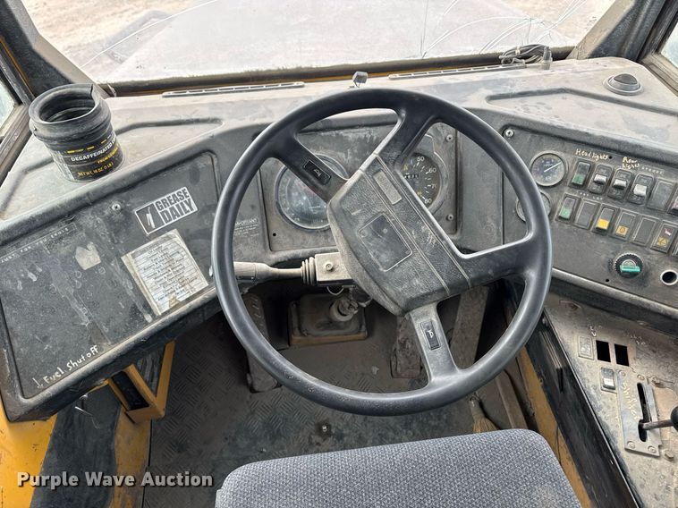 image for item EG7068 1994 Volvo A30 articulated haul truck