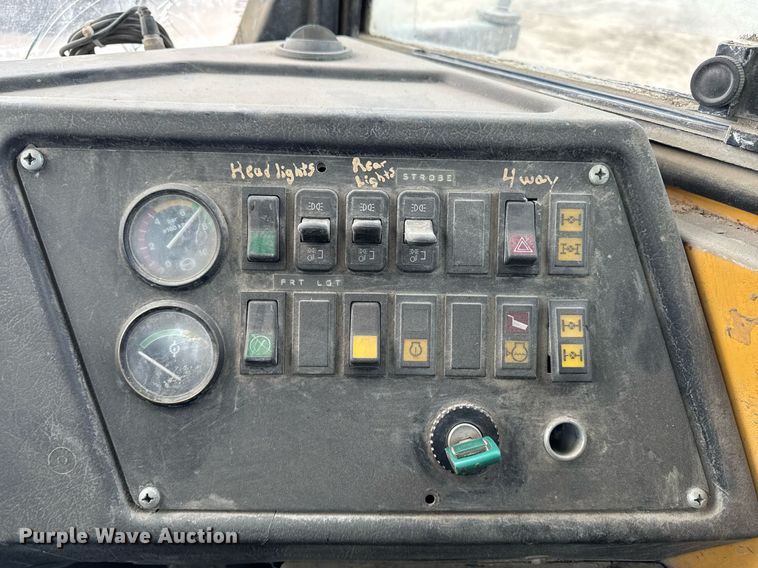 image for item EG7068 1994 Volvo A30 articulated haul truck