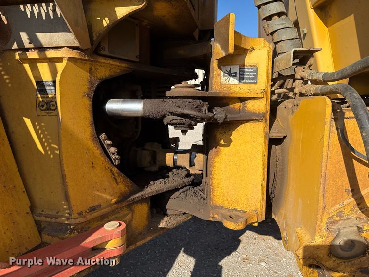 image for item EG7912 2008 John Deere 400D articulated haul truck